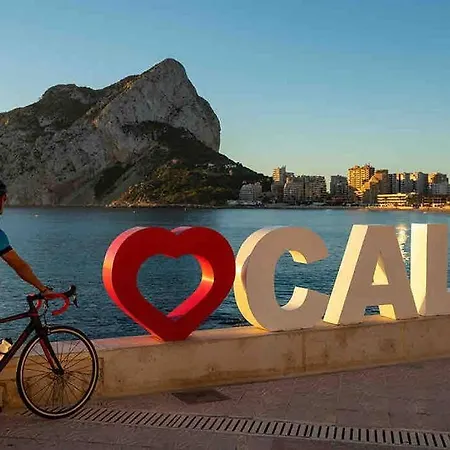 Off-grid Luxury With Tikibar By The Pool. Villa Calpe