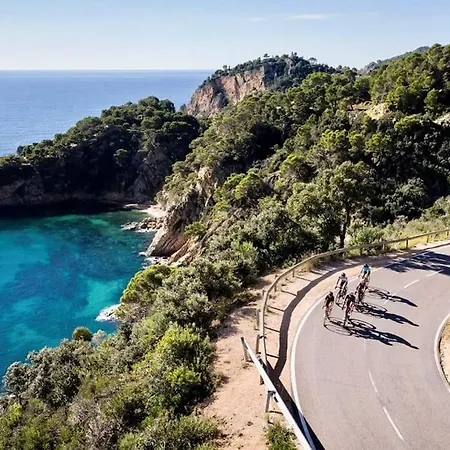 Off-grid Luxury With Tikibar By The Pool. Вілла Кальпе