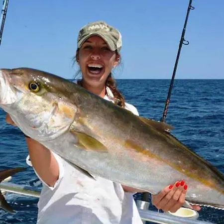 Vila Off-grid Luxury With Tikibar By The Pool.