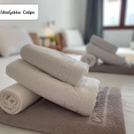 Off-grid Luxury With Tikibar By The Pool. Вілла *