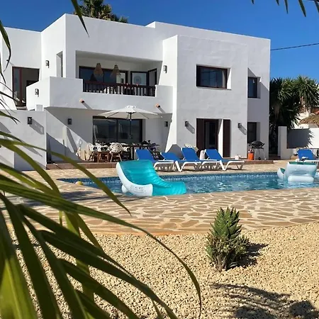 Vila Off-grid Luxury With Tikibar By The Pool. Calpe