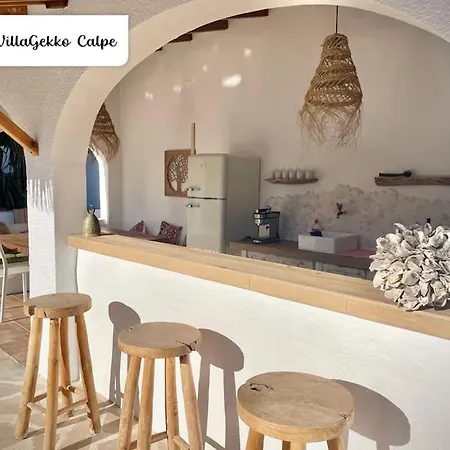 Off-grid Luxury With Tikibar By The Pool. Vila *