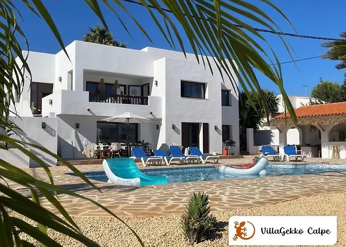 Villa Off-grid Luxury With Tikibar By The Pool.