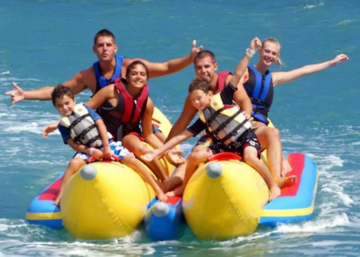 Off-grid Luxury With Tikibar By The Pool.