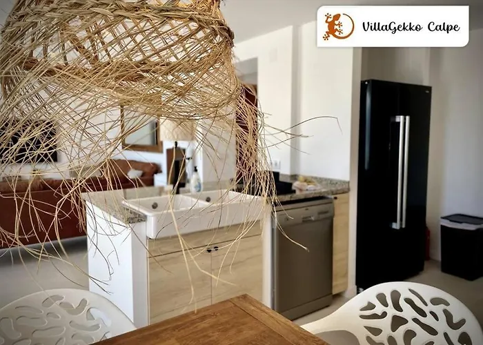 Villa Off-grid Luxury With Tikibar By The Pool.