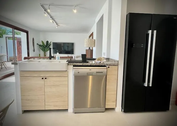 Off-grid Luxury With Tikibar By The Pool. Villa *