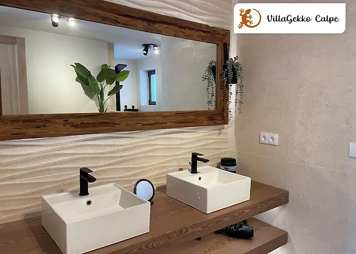 Off-grid Luxury With Tikibar By The Pool. Villa *