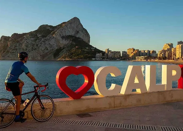 Off-grid Luxury With Tikibar By The Pool. Villa Calpe