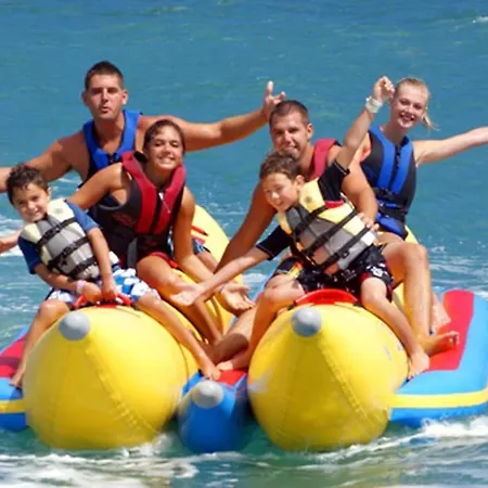 Off-grid Luxury With Tikibar By The Pool.