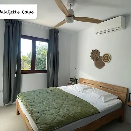 Вилла Off-grid Luxury With Tikibar By The Pool. *