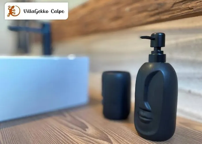 Off-grid Luxury With Tikibar By The Pool. * 卡尔佩