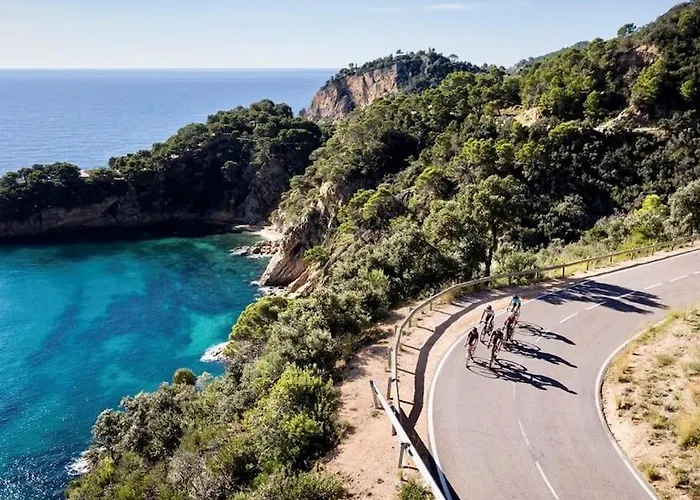 Off-grid Luxury With Tikibar By The Pool. 别墅 卡尔佩