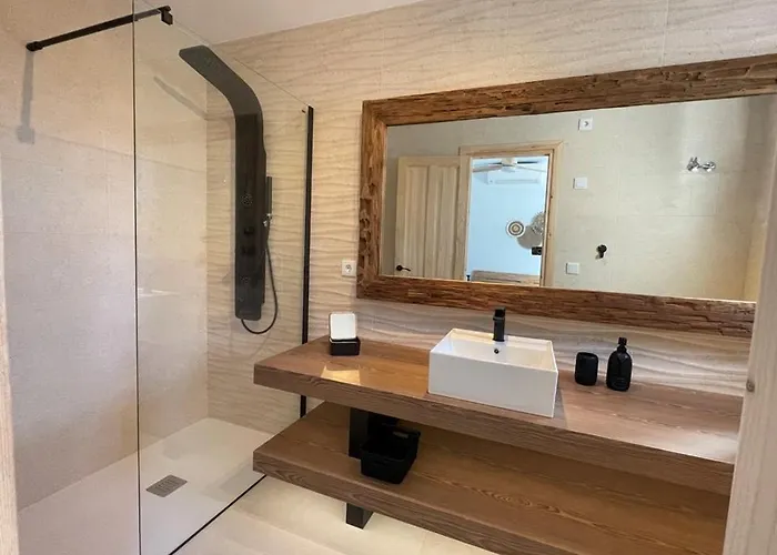 别墅 Off-grid Luxury With Tikibar By The Pool.