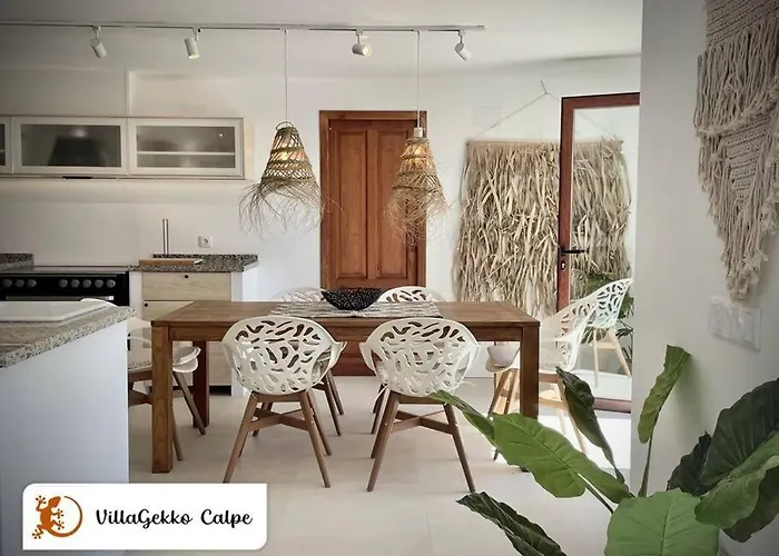 Off-grid Luxury With Tikibar By The Pool. 别墅 *